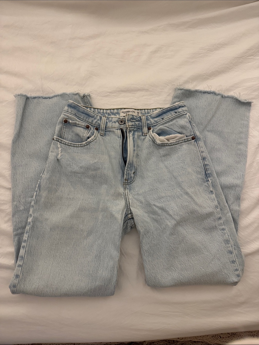 Abercrombie & Fitch Light Wash High Rise Curve Love 90s Relaxed Jean